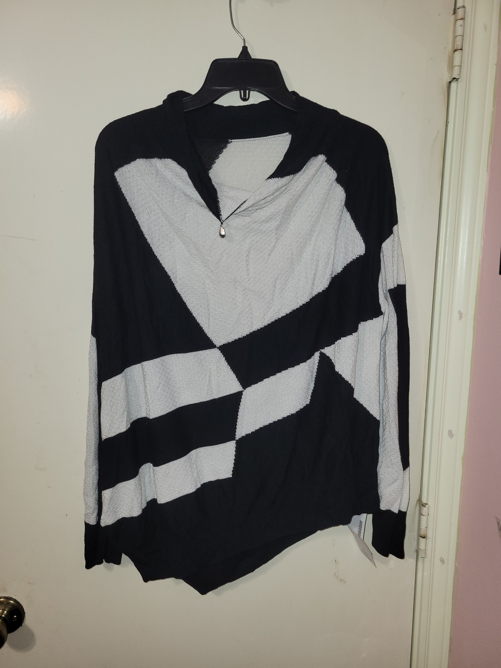 Black and White Geometric Pullover Sweater